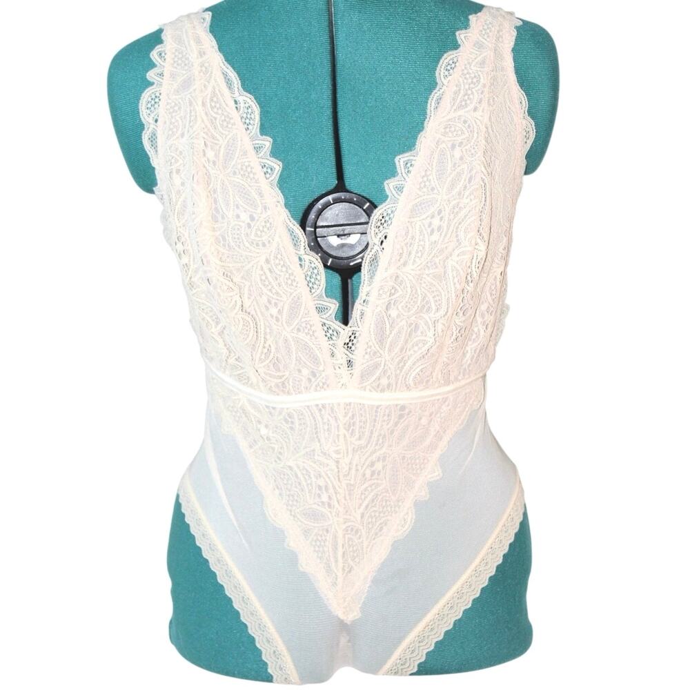 French Affair Ivory Lace Deep V Mesh Bodysuit Women’s M